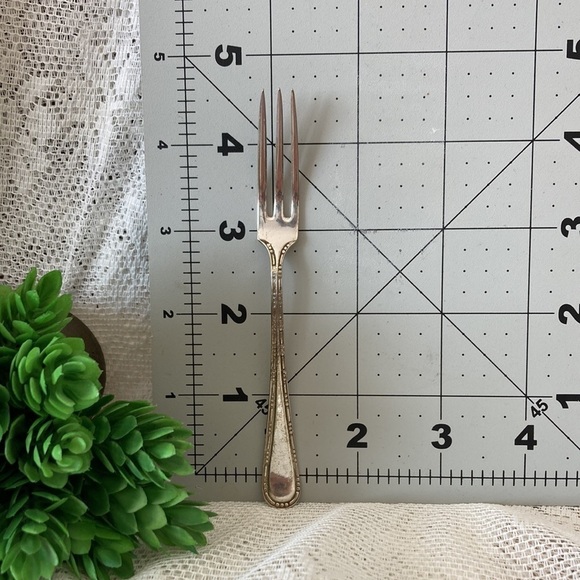 Vintage Sliver plates Dessert Forks. Set of 6 in a Case Made in England - Picture 12 of 12